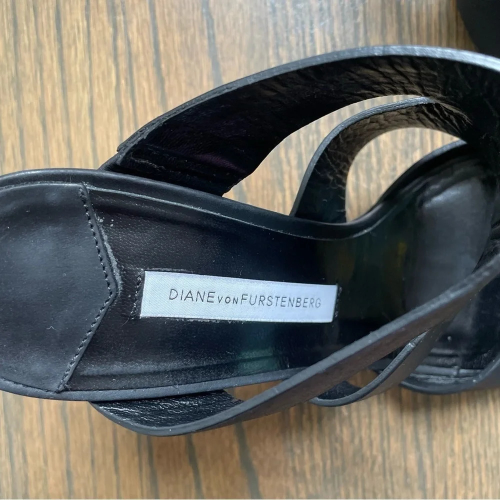 Diane von Furstenberg Cosenza Mule Heel Sandal, Size 8 - Picture 4 of 12